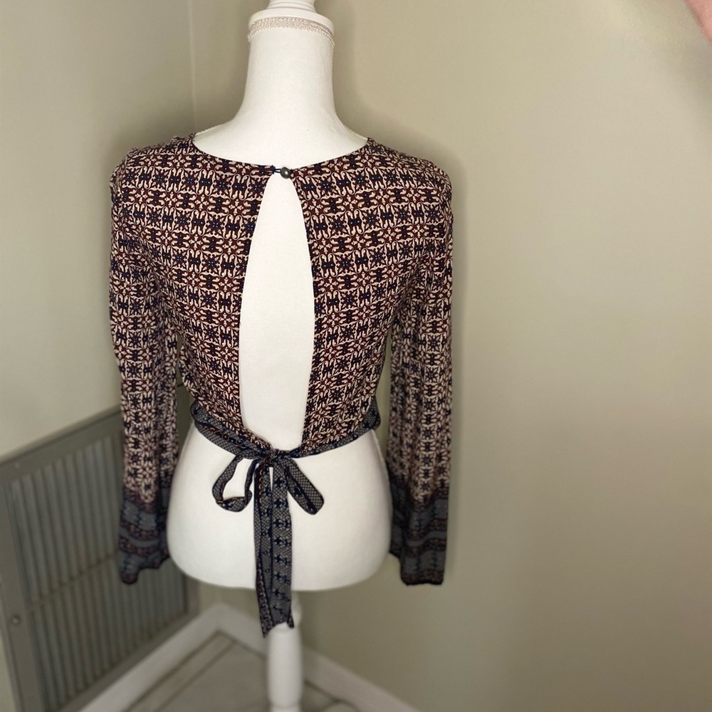 Ellie & Kate Boho Print Festival Wear Cropped Open Back Tie Blouse – Size Small - Picture 4 of 9